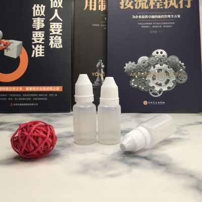 10 ml aangepaste logo glazen druppelflessen Transparante zwarte vloeistofdruppel met glad oppervlak