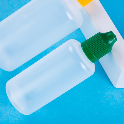 Glasdruppelflessen gladde druppelkap Liquid Dispenser Transparante Zwarte Aanpassen