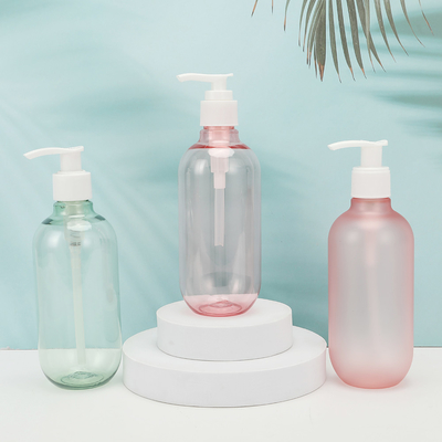 Aanpasbare witte plastic lotionflessen voor verschillende volumes met schermdruk