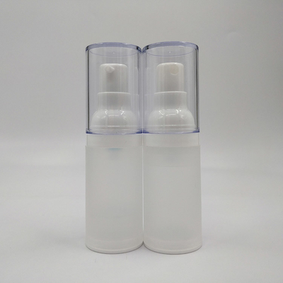 Roze, heldere plastic PET-fles met zijde-screening en 24 mm kaliber.