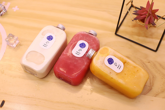 Aanpasbare plastic flessen van 120 ml melk thee met schroef op het deksel