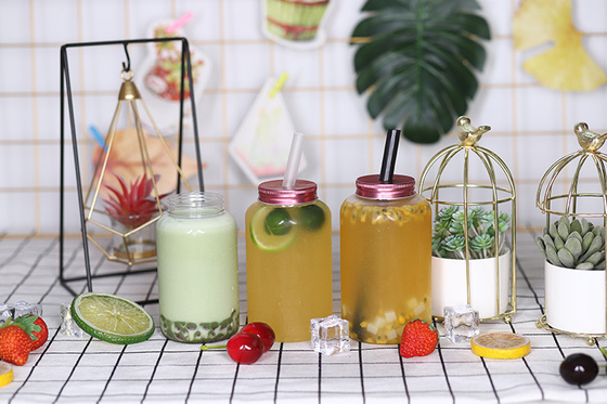 Moderne vierkant ronde plastic drankcontainer met deksel