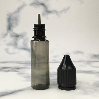 Persoonlijke ronde PET-vloeibare fles met transparante kleur voor het weergeven van het merklogo