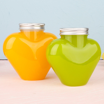 Moderne lekvrije flessen met zuivere en aangepaste kleuren