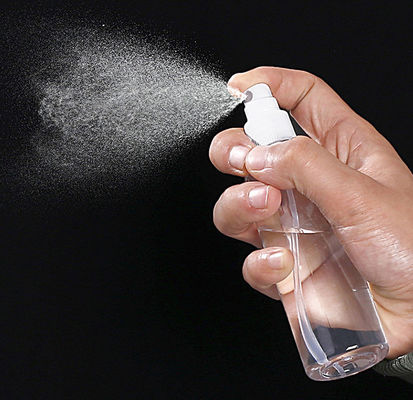 Klassieke PET-plastic spuitfles essentieel voor dagelijkse benodigdheden