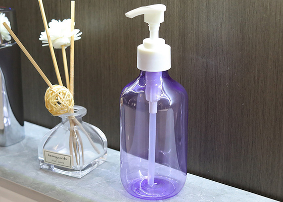 De schuine Lekvrije Fles van de het HUISDIERENpomp van de Schouder Purpere Shampoo