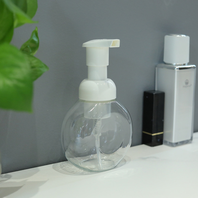 50 ml witte schuimfles praktisch handig voor elke omgeving